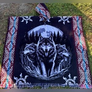 Alpaca wolf poncho, adult size,hooded,unisex, made in Ecuador.